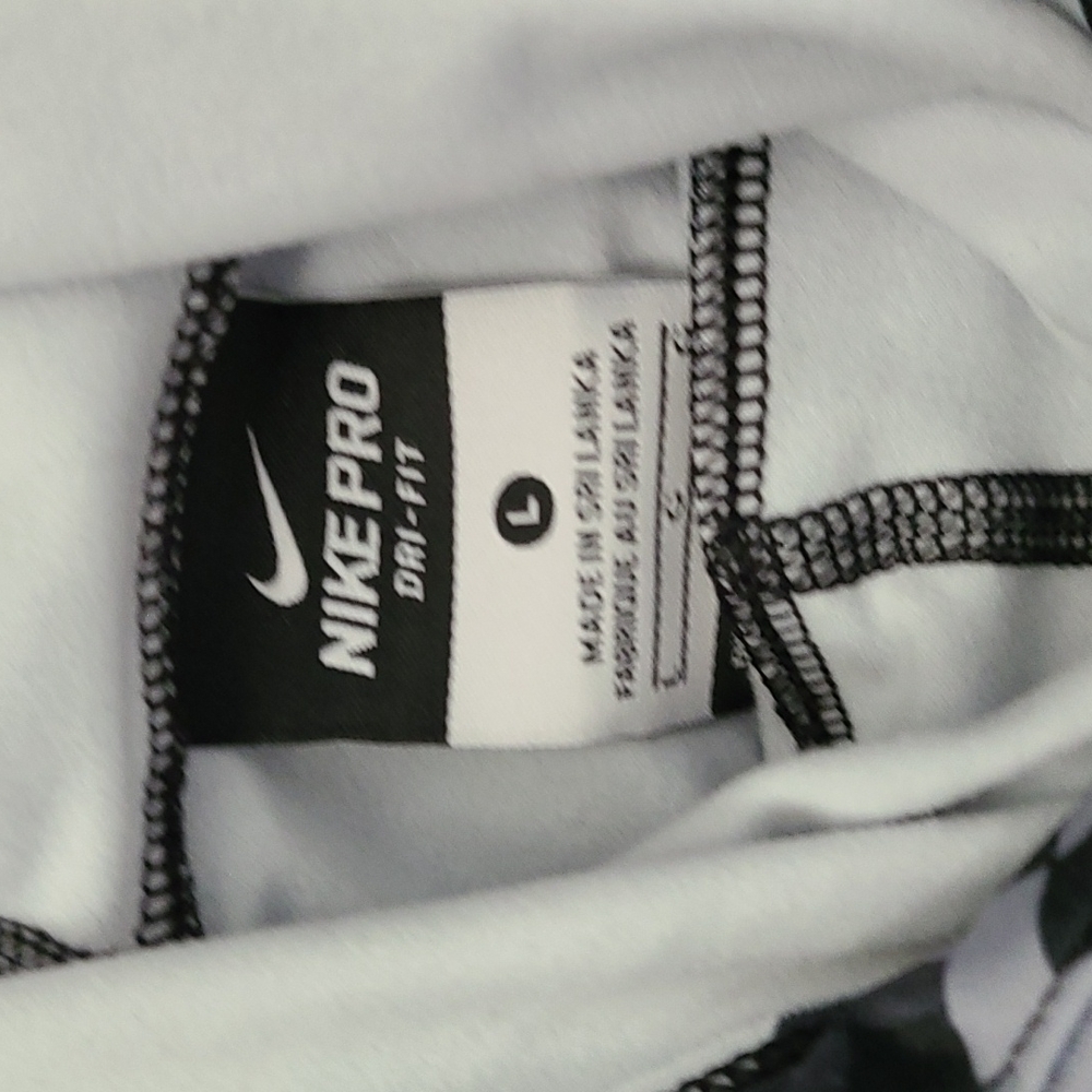Nike Pro pullover - Picture 2 of 5